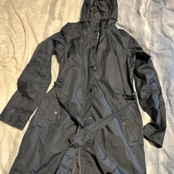 Helly Hansen Jackets & Blazers - Helly Hansen WOmens size small Rain Jacket